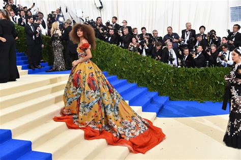 watch met gala red carpet